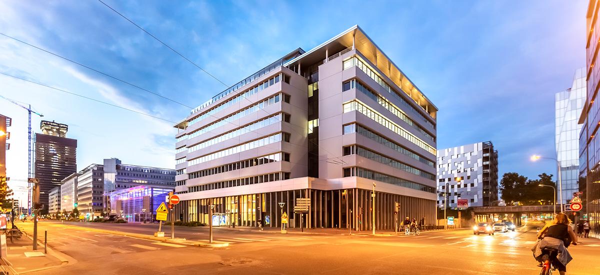 19063_corner_allianz_exterieur_01.jpg