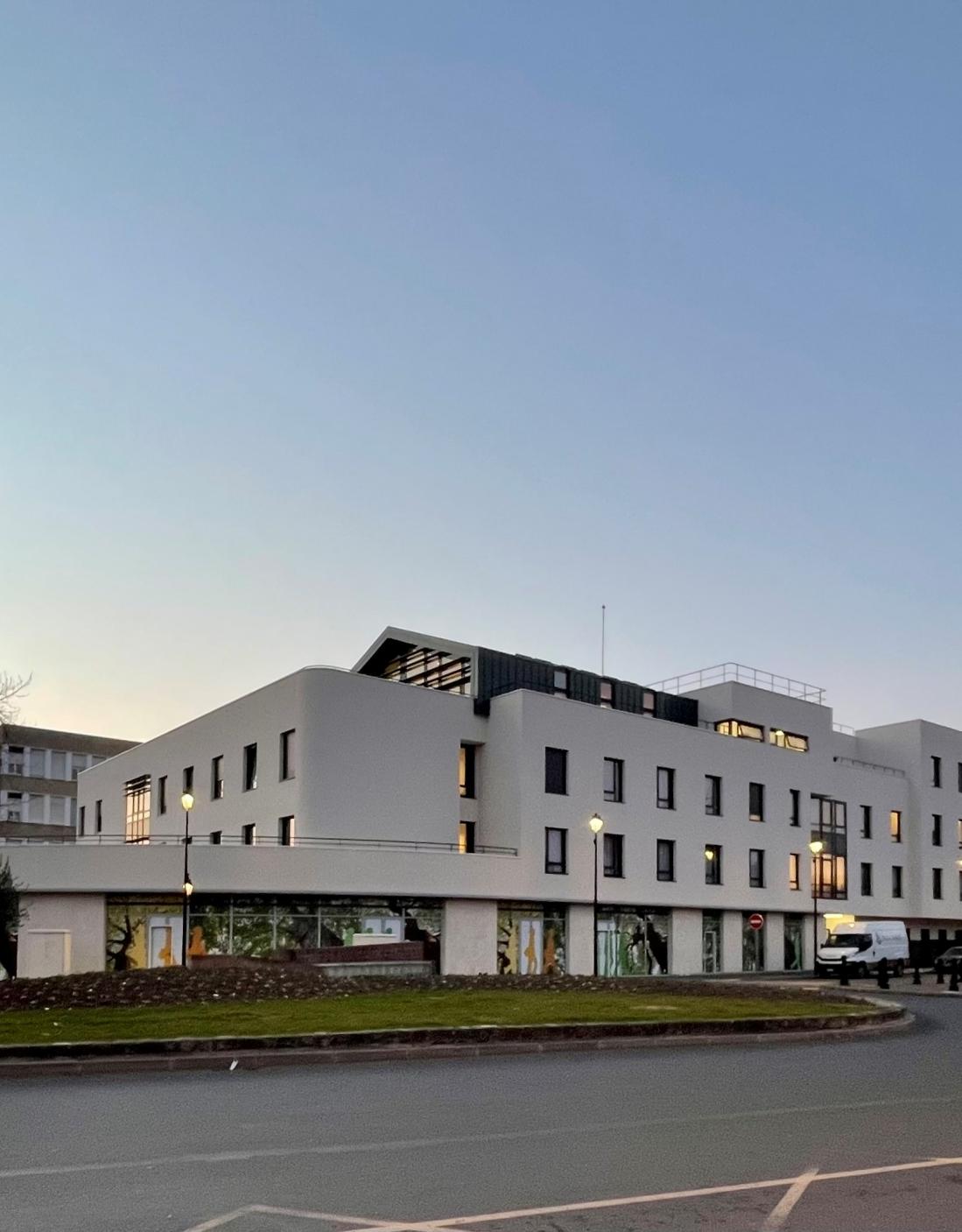 17297_ehpad_montereau_exterieur_02.jpg
