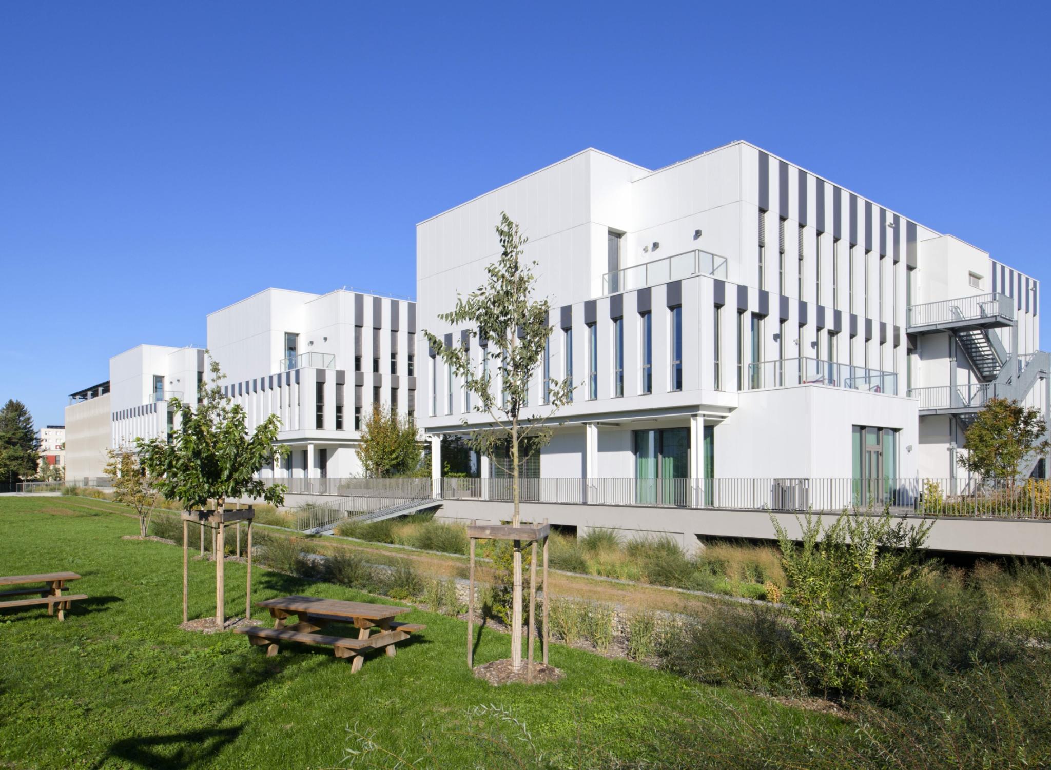 16045_hermes_exterieur_02.jpg