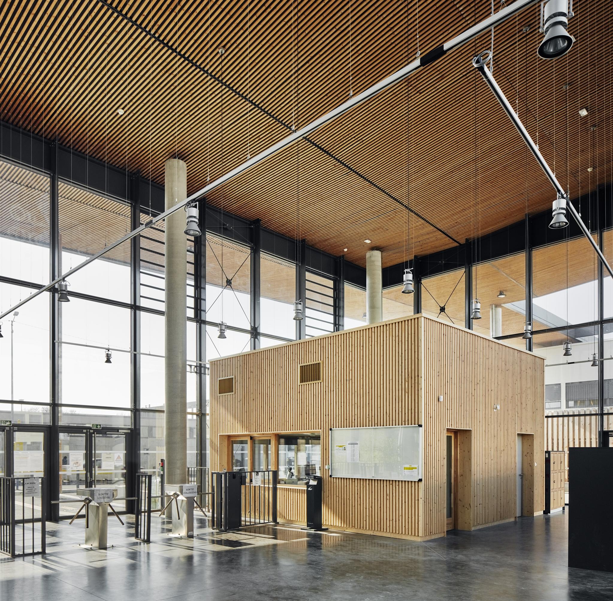 14067_lycee_armorin_crest_interieur_03.jpg