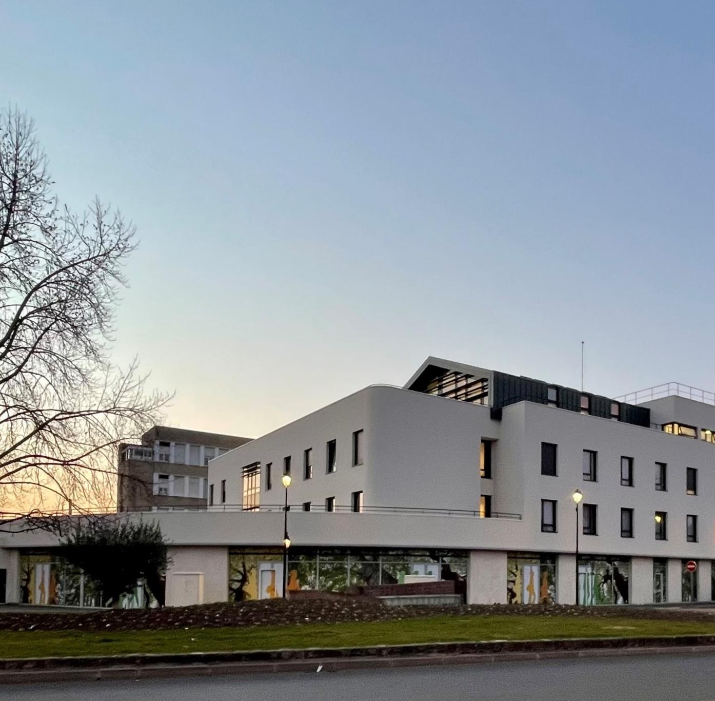 17297_ehpad_montereau_exterieur_08.jpg