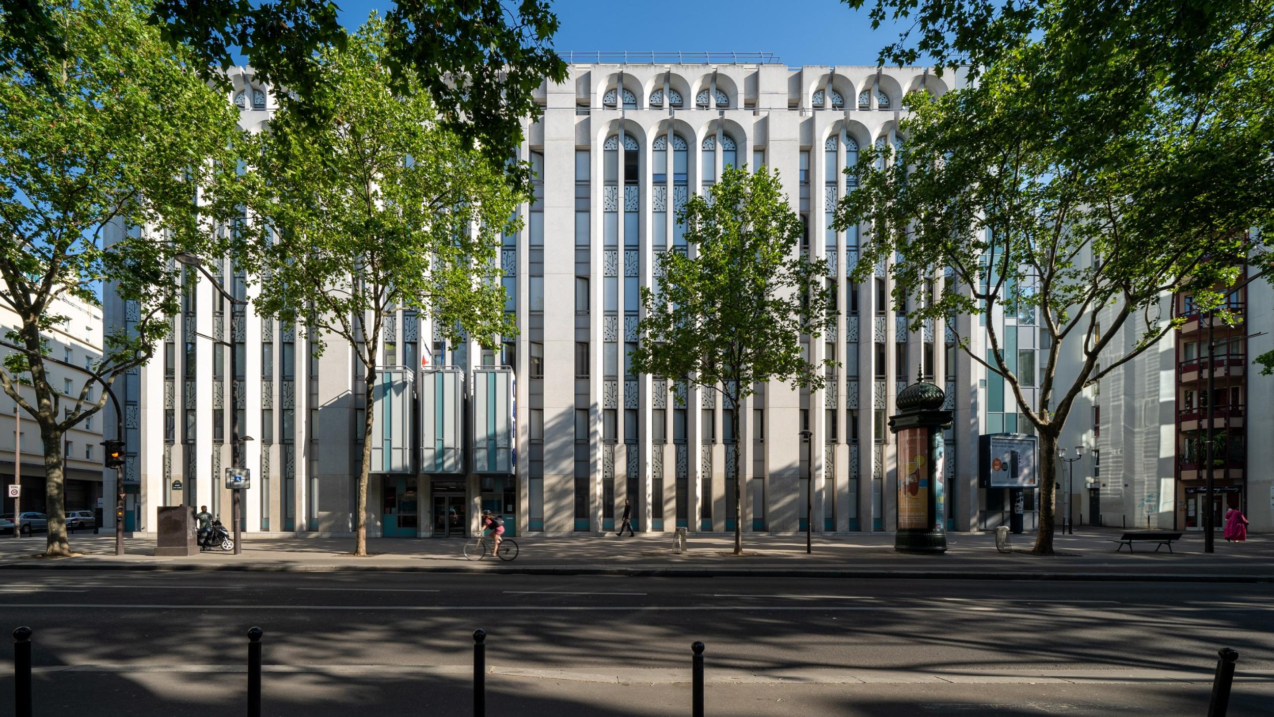 17300_caf_paris_exterieur_01.jpg