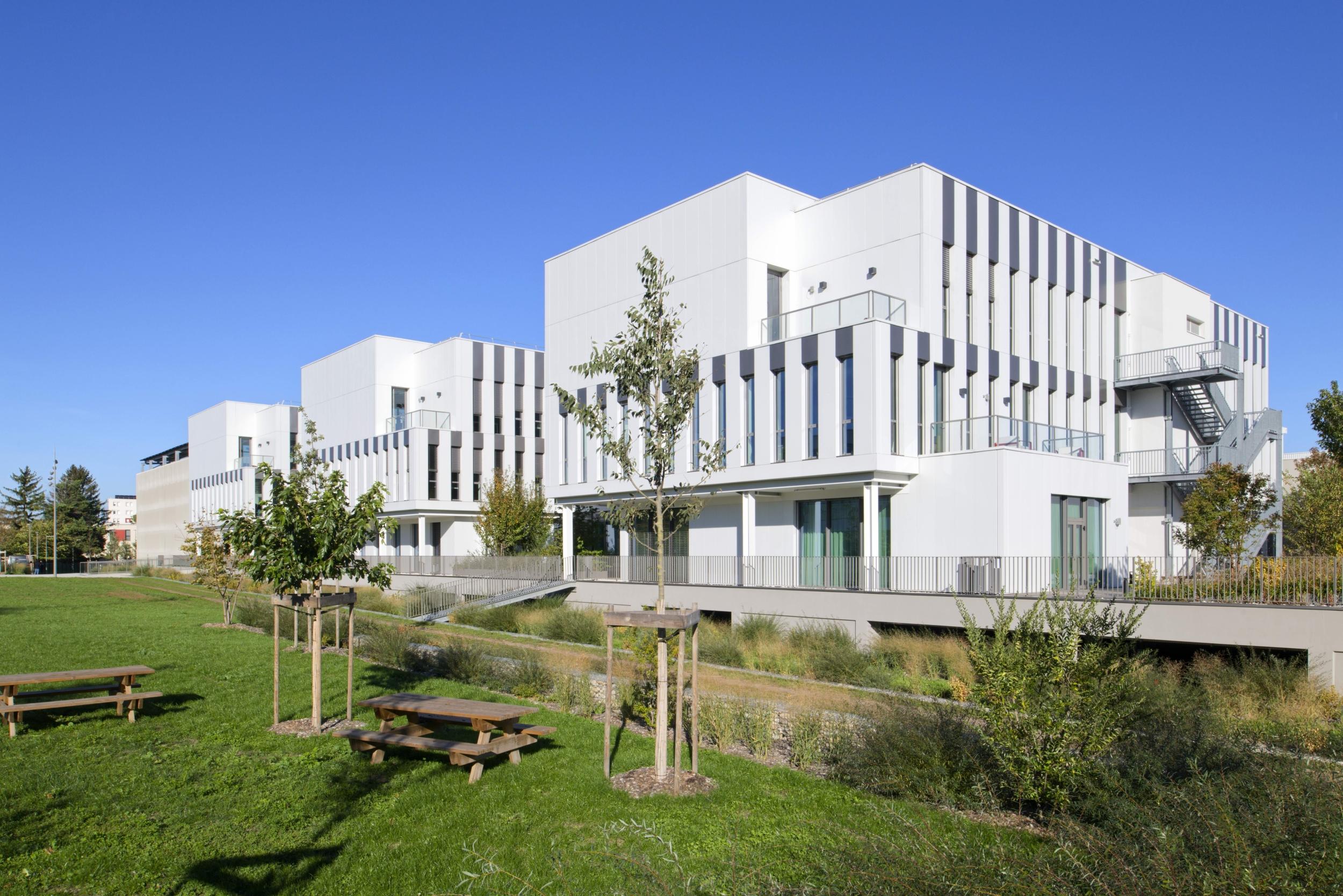 16045_hermes_exterieur_02.jpg